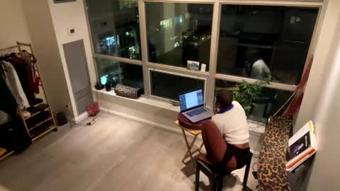 Snapshot of tia_fox chatting on 10-23-25, 11:03 tia_fox online show from 10-23-25, 11:03