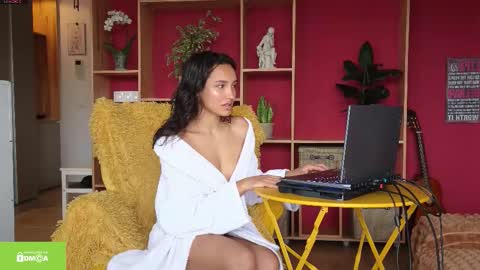 tia_j online show from 11-10-25, 07:18