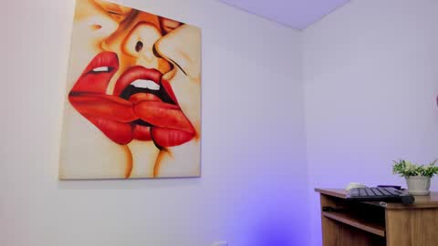 Snapshot of tiago_hannah chatting on 12-04-24, 09:13 carolina online show from 12-04-24, 09:13