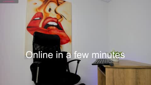 Snapshot of tiago_hannah chatting on 02-09-25, 11:25 carolina online show from 02-09-25, 11:25