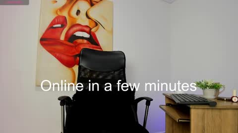 Snapshot of tiago_hannah chatting on 02-10-25, 09:14 carolina online show from 02-10-25, 09:14