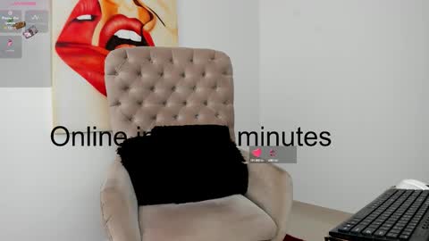 Snapshot of tiago_hannah chatting on 10-02-25, 12:12 carolina online show from 10-02-25, 12:12