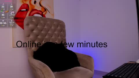 Snapshot of tiago_hannah chatting on 10-04-25, 11:36 carolina online show from 10-04-25, 11:36