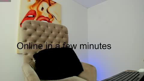 Snapshot of tiago_hannah chatting on 10-10-25, 02:38 carolina online show from 10-10-25, 02:38