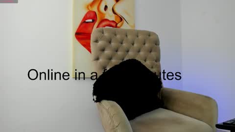 Snapshot of tiago_hannah chatting on 10-16-25, 12:39 carolina online show from 10-16-25, 12:39