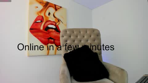 Snapshot of tiago_hannah chatting on 11-16-25, 01:39 carolina online show from 11-16-25, 01:39