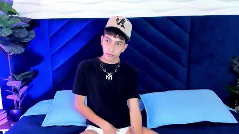 Tiam Muller online show from 10-14-25, 03:40