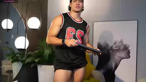 Snapshot of tian_brooks chatting on 09-19-25, 09:26 Tian Brooks online show from 09-19-25, 09:26