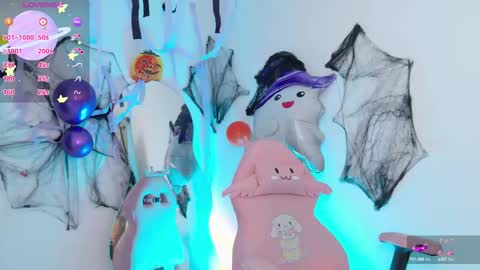 Tiana Le online show from 10-15-25, 02:33