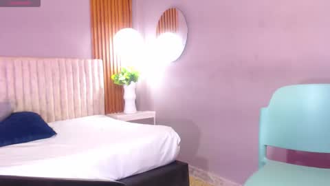 tianasky online show from 11-11-25, 09:48