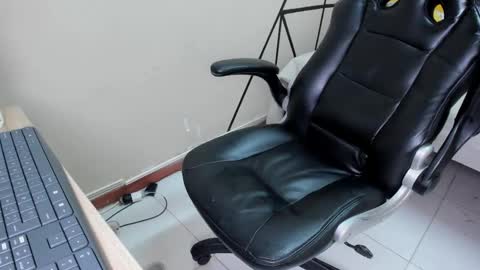 Tiara online show from 02-26-26, 12:20