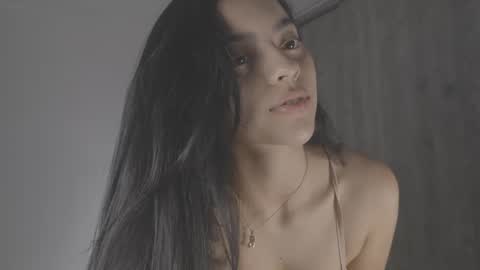 Tiaraaa 02 online show from 03-10-25, 03:12