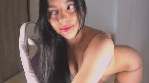 Tiaraaa 02 online show from 09-09-25, 03:28