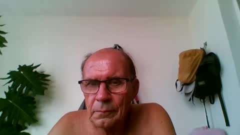 Snapshot of tiaretiareopui chatting on 11-15-25, 09:39 tiaretiareopui online show from 11-15-25, 09:39