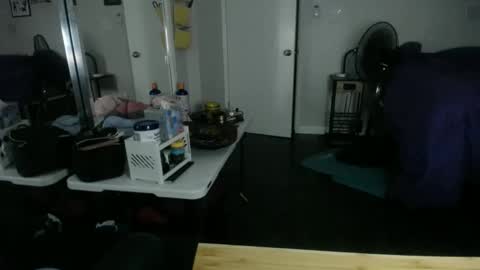 Tierra Henri online show from 10-24-25, 09:06