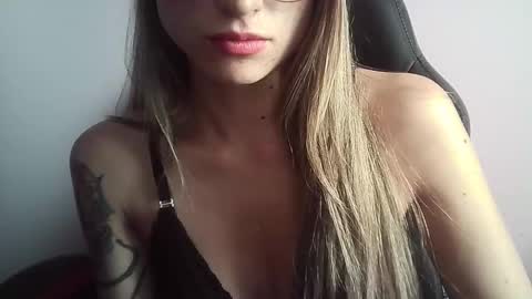 Snapshot of tifanny_a chatting on 10-07-25, 09:56 Tifanny online show from 10-07-25, 09:56