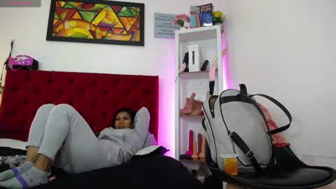 Snapshot of tifanny_nails chatting on 09-28-25, 01:27 Tifanny Nails online show from 09-28-25, 01:27
