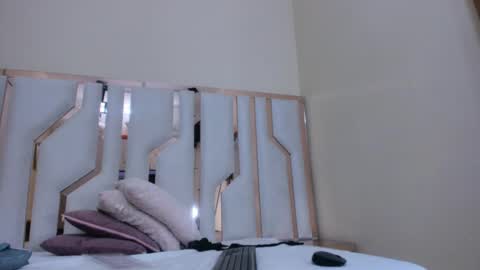    online show from 01-11-25, 09:04