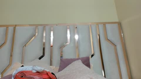    online show from 01-18-25, 07:04