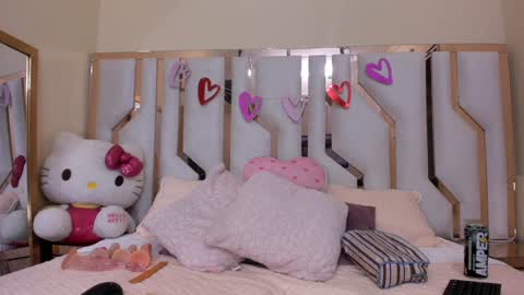    online show from 02-08-25, 07:59