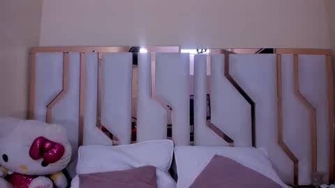    online show from 09-16-25, 08:43