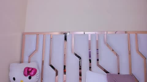    online show from 09-19-25, 08:31