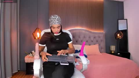 tiffany__charm_ online show from 01-08-26, 03:20