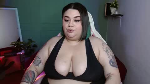 Snapshot of tiffany_laurens chatting on 12-29-24, 10:01 dont forget ask for custom vids online show from 12-29-24, 10:01