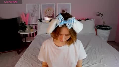 Snapshot of tiffany_roy chatting on 12-29-24, 02:49 tiffany_roy online show from 12-29-24, 02:49