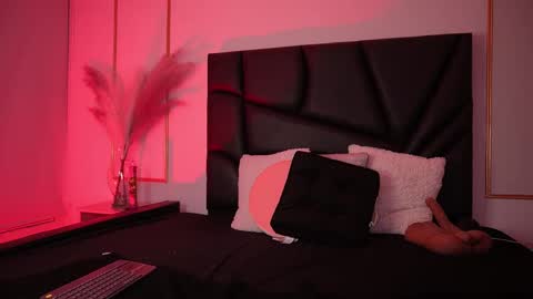 tiffany_sander online show from 12-16-25, 03:00