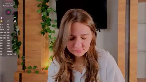Im Emily online show from 09-26-25, 03:16