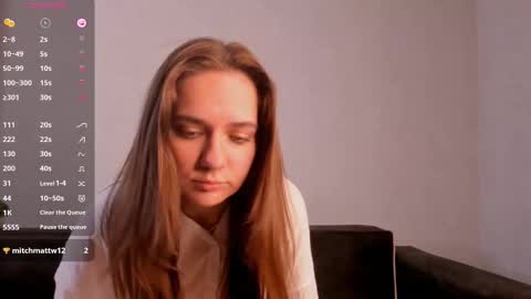 Im Emily online show from 10-05-25, 02:59