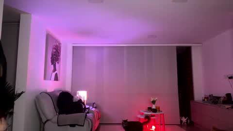  CAMI VELEZ camivelezz   online show from 09-21-25, 03:52