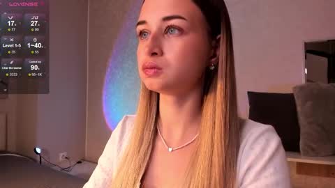 Tiffany online show from 10-13-25, 01:22