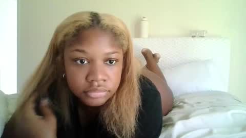 Snapshot of tiffanyward96 chatting on 10-28-25, 05:59 Tiffany online show from 10-28-25, 05:59