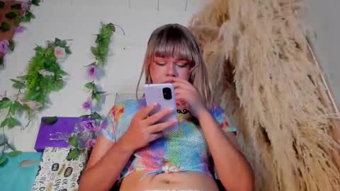 tiffanyy_deluxe online show from 01-10-26, 02:08