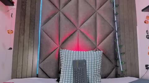 Tiffany  online show from 10-25-25, 08:58