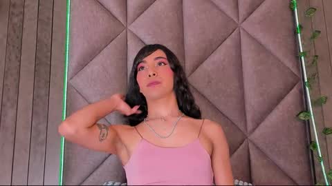 Tiffany  online show from 11-17-25, 08:14