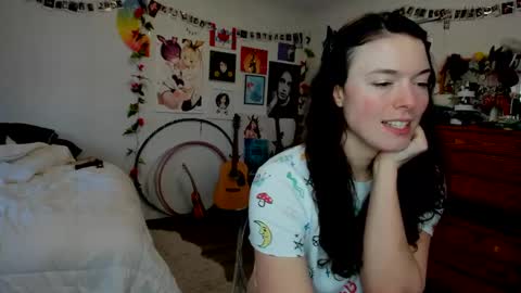 Snapshot of tiggerrosey chatting on 02-12-25, 10:59   All my Links online show from 02-12-25, 10:59