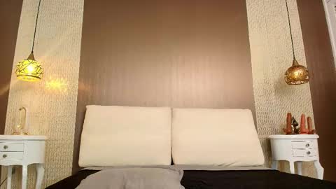 T I F F A N Y online show from 11-28-25, 07:49