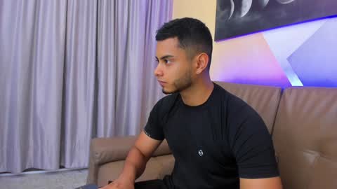 Snapshot of tiler_price chatting on 01-18-25, 07:48 Tyler online show from 01-18-25, 07:48