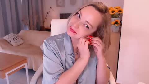 Tilly online show from 12-20-25, 08:05