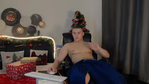 Snapshot of tim_mart chatting on 12-25-24, 04:00 ask me online show from 12-25-24, 04:00