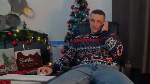 Snapshot of tim_mart chatting on 12-28-24, 02:21 ask me online show from 12-28-24, 02:21