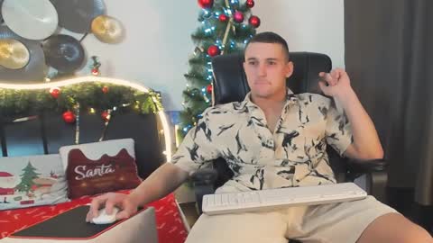 Snapshot of tim_mart chatting on 12-30-24, 07:15 ask me online show from 12-30-24, 07:15