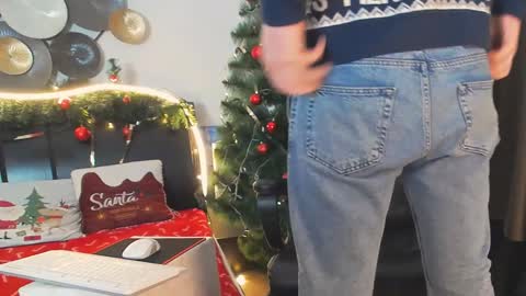 Snapshot of tim_mart chatting on 12-30-24, 10:21 ask me online show from 12-30-24, 10:21