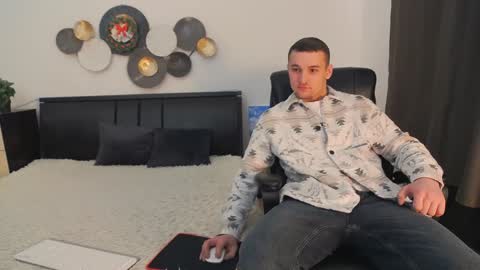 Snapshot of tim_mart chatting on 01-05-25, 06:46 ask me online show from 01-05-25, 06:46