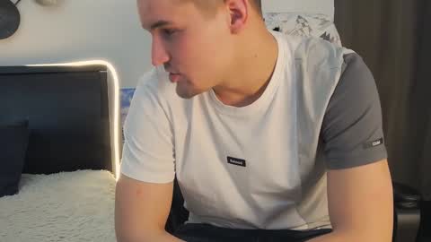 Snapshot of tim_mart chatting on 01-05-25, 12:53 ask me online show from 01-05-25, 12:53