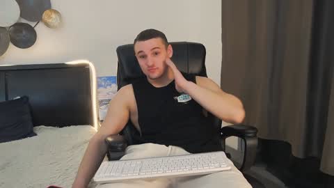 Snapshot of tim_mart chatting on 01-06-25, 01:52 ask me online show from 01-06-25, 01:52