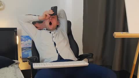 Snapshot of tim_mart chatting on 01-12-25, 11:39 ask me online show from 01-12-25, 11:39